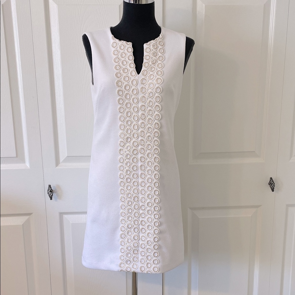 White sleeveless dress